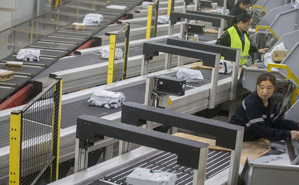 DWS物流設(shè)備,量方掃碼稱重分揀機(jī),掃碼稱重量方一體機(jī),高臻智能